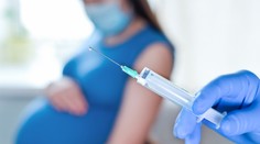 Koronavírus v tehotenstve je spojený s komplikáciami, očkovanie nie, tvrdia vedci