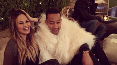 John Legend sa zastal manželky. Toto odkazuje neprajníkom