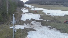 Len blato a holé kopce. Školy odkladajú lyžiarske výcviky, pripravujú sa aj na najhoršie