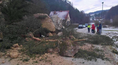 Brigita tvrdí, že sa druhýkrát narodila. Počas jazdy zasiahli jej auto padajúce skaly