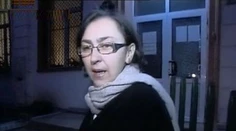 Učiteľka si agresívne vynucovala darčeky od študentov. Je na dlažbe