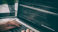 Slovensko čelí útokom hackerov z celého sveta. Napadli známe weby