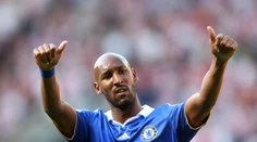 Anelka sa sťahuje