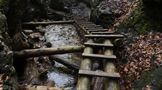 Niektoré turistické chodníky vo Vysokých Tatrách sú zatopené, varujú horskí záchranári