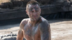 Miklova temná minulosť: Gay porno, drogy a alkohol!