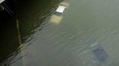 Hurikán Harvey zatopil Houston, povolali ďalšie posily