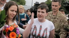 Špeciál so Savčenkovou pristál v Kyjeve, výmena sa podarila