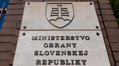 Ministerstvo obrany už nebude sídliť na ulici pomenovanej po ruskom generálovi. Zmenu rezort navrhol ešte za Naďa