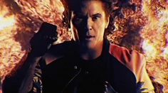 David Hasselhoff je späť. Jeho nový klip vás dostane!