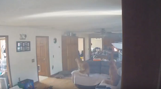 VIDEO: Psa zlákali palacinky položené na sporáku, pre pažravosť takmer podpálil byt