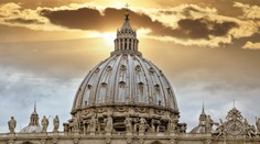 Vatikán ide prehodnocovať, či uzdravenie bude považované za zázrak