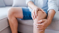 Príznaky, ktoré signalizujú artritídu. Neignorujte ich, včasná diagnostika vás ušetrí mnohej bolesti
