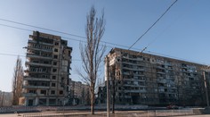 Ruská raketa zasiahla bytovku v Dnipre. Hlásia najmenej piatich zranených