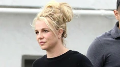Britney je na tom stále zle. Jej manažér prišiel so zdrvujúcou správou
