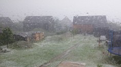 Okresy, kde SHMÚ varuje pred búrkami a krupobitím