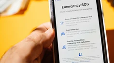 Funkcia, ktorá vám môže zachrániť život. iPhony dokážu poslať SOS správu, aj keď nemáte signál
