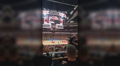 Hossa má v Chicagu nabitý program. Tlieskala mu celá hala legendárnych Bulls