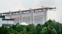 Pôrodná asistentka sa  pokúsila zabiť 7 rodičiek, dostala 15 rokov