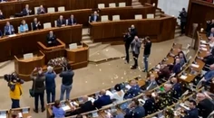 VIDEO: Romana Tabák vystrelila v sále konfety. Oslávila rozpočet, no viacerí poslanci sa zľakli