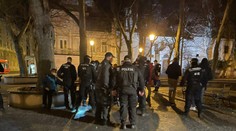 Na Donovaloch to v noci žilo, otvorené boli aj prevádzky. V Bratislave polícia zasiahla