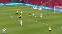 Prvý zápas v európskom pohári a dva vybité zuby. Postaral sa o ne Slovák Denis Vavro