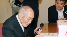 Toto je najstarší muž na svete. Má 111 rokov