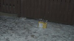 Dôchodca spôsobil v Slavošovciach poplach: Na dvore sa objavilo vrecko so záhadnou tekutinou