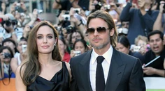 KONEČNE! Brad Pitt a Angelina Jolie sa vzali