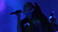 Ariana Grande prelomila mlčanie, v Manchestri odohrá benefičný koncert