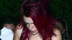 Mladá hviezda si koledovala o trapas. Prsník jej vypadol ako na počkanie