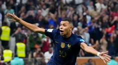 Mbappé po streleckej explózii vo finále so zlatou kopačkou. Hetrikom dosiahol historický počin