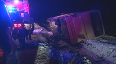 Desiatky študentov zo zahraničia na pobyt u nás nezabudnú. Autobus, v ktorom sa viezli, sa prevrátil