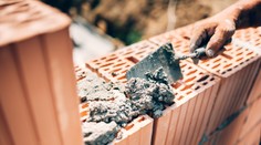 Slovák skolaboval na stavbe v Rakúsku, v nemocnici zomrel. Bol otcom piatich detí