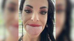 VIDEO: Jazyk má väčší ako hokejový puk. Svet má novú rekordérku