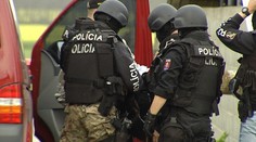 Veľká policajná razia. Na západnom Slovensku chytajú takáčovcov