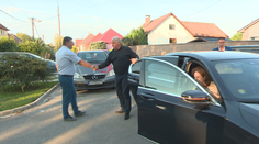 Minister Érsek rozvážal vo vládnej limuzíne rodinu a deti