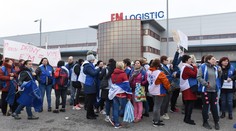 V Seredi protestovali odborári. Zaujímavé je, že nie pre mzdy