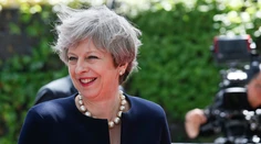 Britskí lekári vyzvali Mayovú na opatrenia, lebo pacienti zomierajú na chodbách