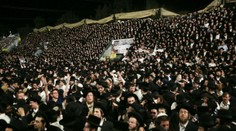 Izrael si dňom štátneho smútku pripomína obete tlačenice počas púte