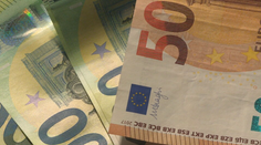 Viacero opatrovateľov a ťažko postihnutých v auguste ešte nedostalo príspevky. Pre mnohých je to jediný príjem