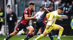 Vo Fiorentine dve červené a tri zahodené penalty. Obert ubránil Juventus, jeho Cagliari uhralo cenný výsledok