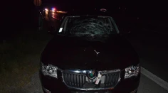 FOTO: Tackajúca sa mladá žena spôsobila na rýchlostnej ceste naraz dve nehody