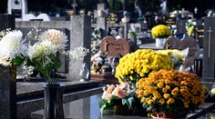 Dušičky sa blížia: Toto sú ceny hrobových dekorácií naprieč Slovenskom