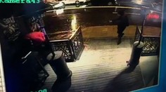 Nové zábery utočníka z Istanbulu: Prvou obeťou bol ochrankár