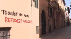 Radikálni aktivisti v Španielsku znepríjemňujú život turistom. Útokov je čoraz viac