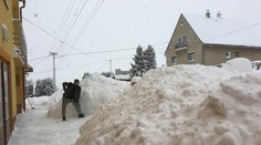 Slovensko aj dnes potrápi snehová nádielka. To najhoršie sa očakáva večer