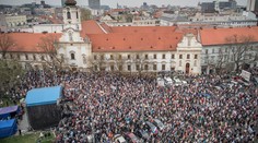 V piatok sa chystá protest, tentoraz za predčasné voľby