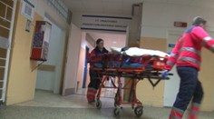 Dievčatá pri sánkovaní narazili do stromu, jedna neprežila (†12)