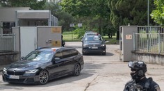 FOTO a VIDEO: Atentátnika, ktorý postrelil premiéra, vzali do väzby