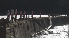 Zvodidlá po nehode stále neopravili. Na ceste medzi Ružomberkom a Donovalmi hrozí pád do rieky